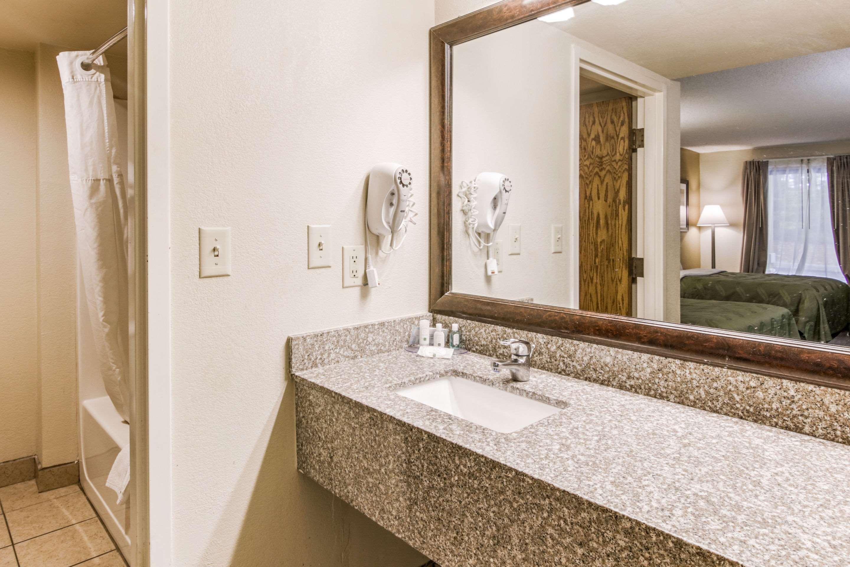 Quality Inn & Suites Atlanta Stone Mountain Eksteriør bilde