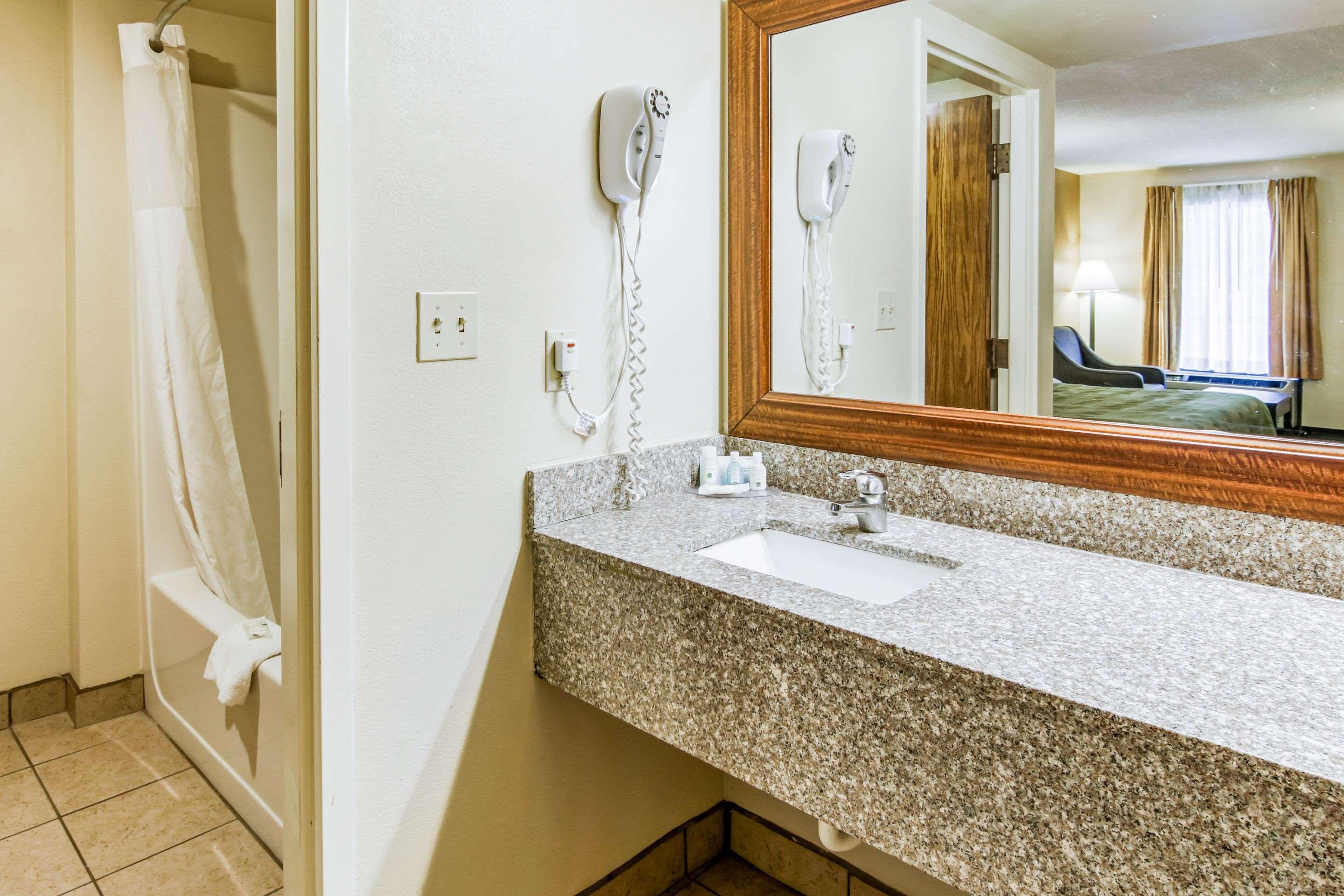 Quality Inn & Suites Atlanta Stone Mountain Eksteriør bilde